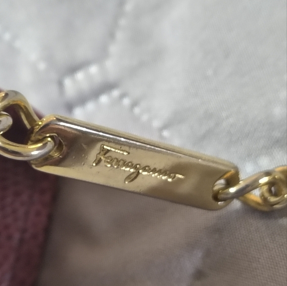 Salvatore Ferragamo Vara Bow Bag - Picture 5 of 9